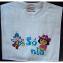 T-shirt - bordado "Dora"