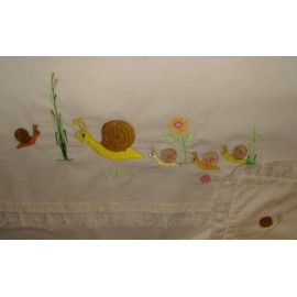 Sheet Embroidery - "Family Snail"